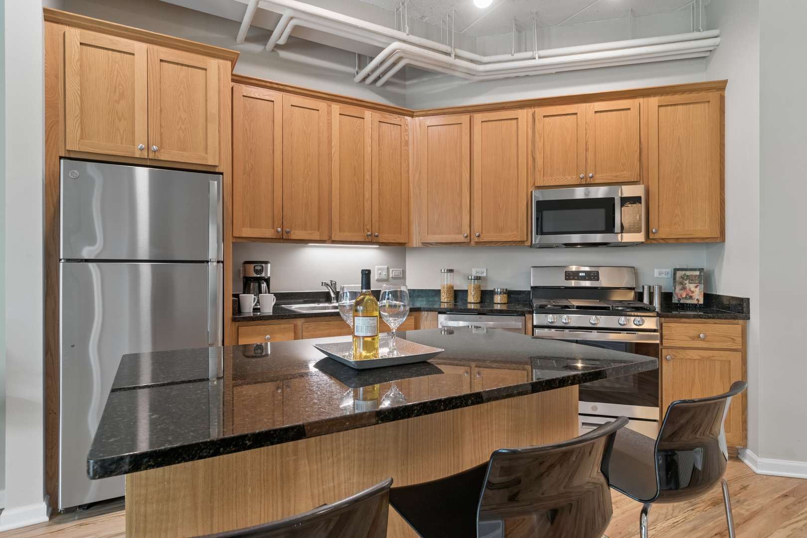 1919 S Michigan AVE #200, Chicago, IL 60616