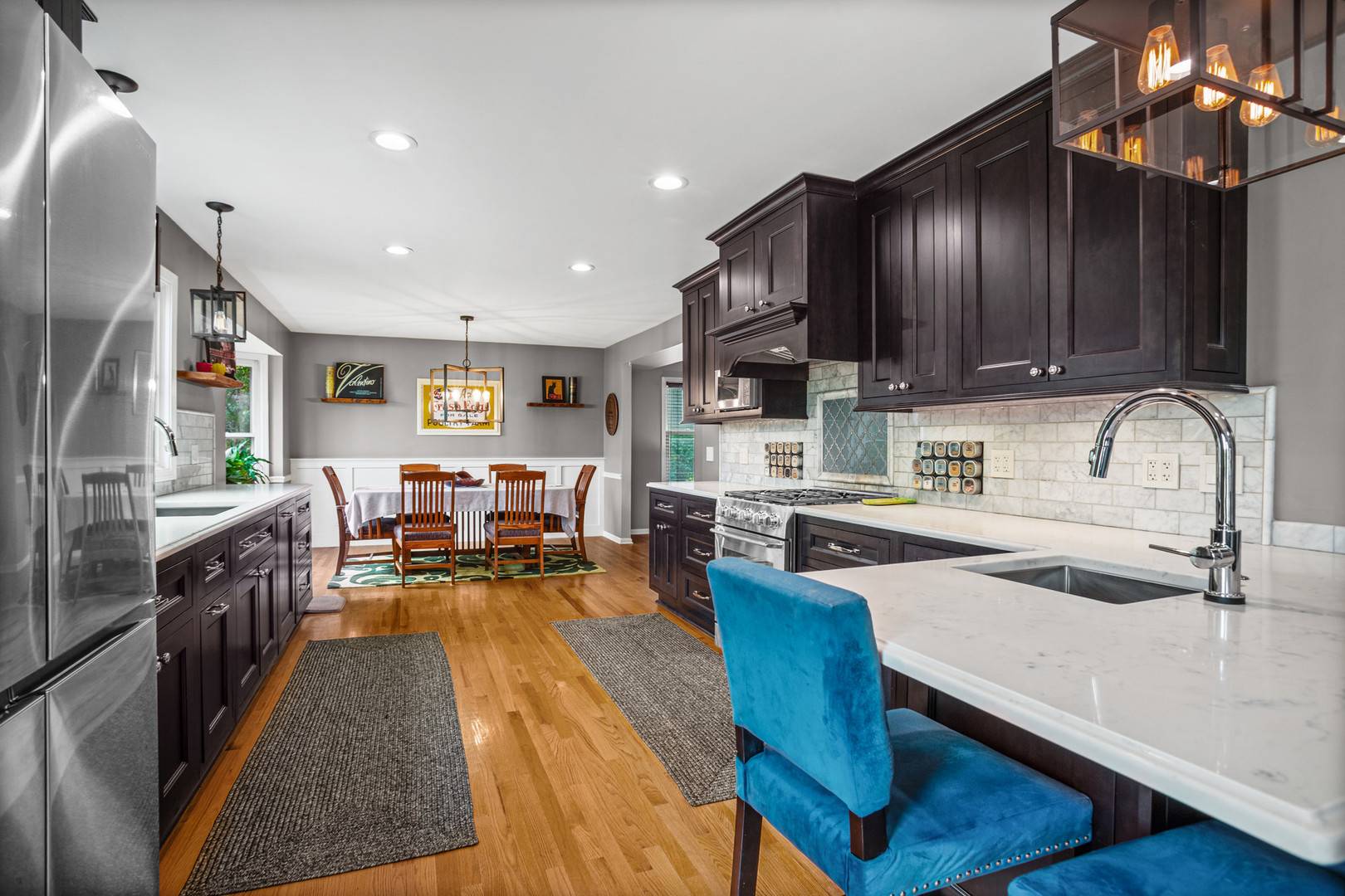 2917 Whispering Oaks DR, Buffalo Grove, IL 60089