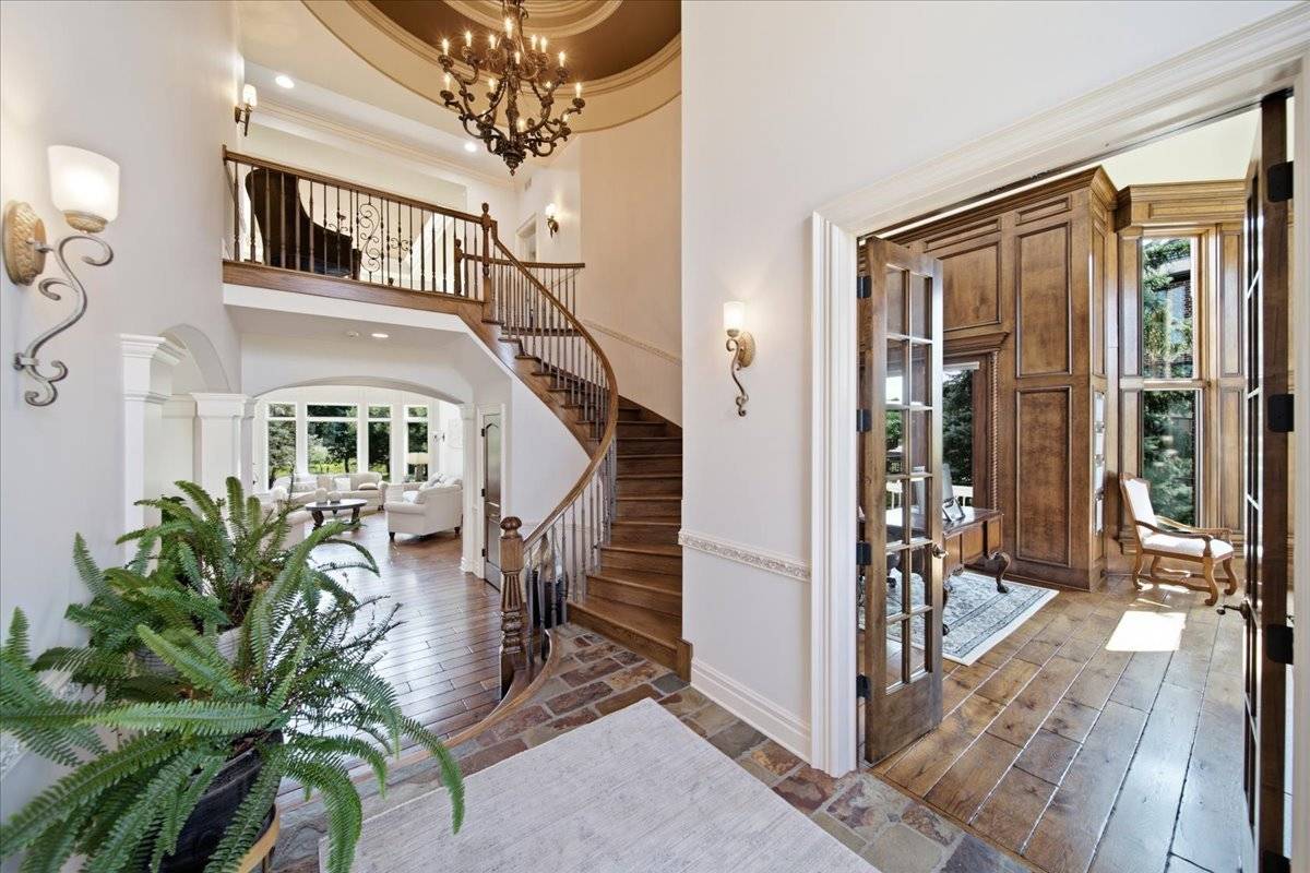 5N155 Prairie Rose DR, St. Charles, IL 60175