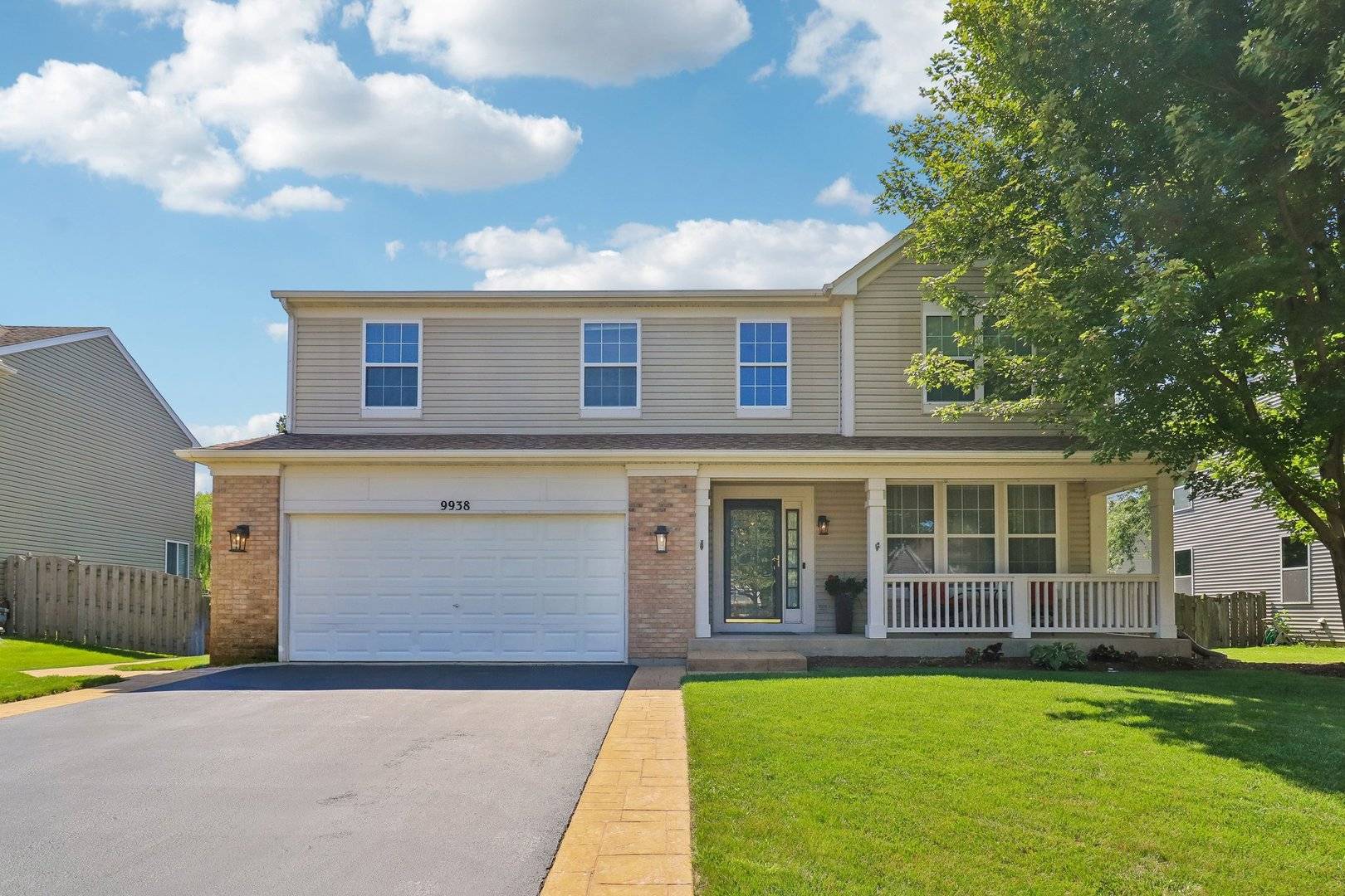 9938 Bedford DR, Huntley, IL 60142