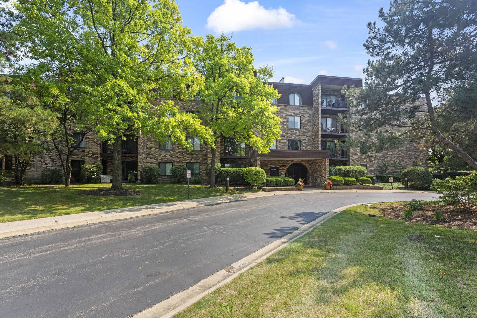 2005 Valencia DR #306D, Northbrook, IL 60062