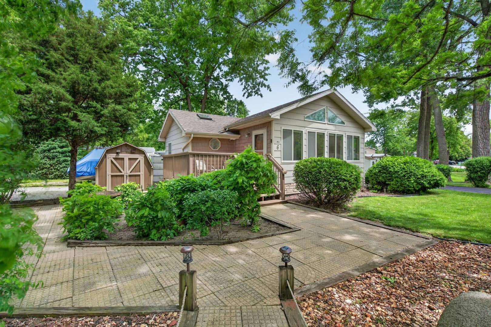 6 Largemouth LN, Wilmington, IL 60481