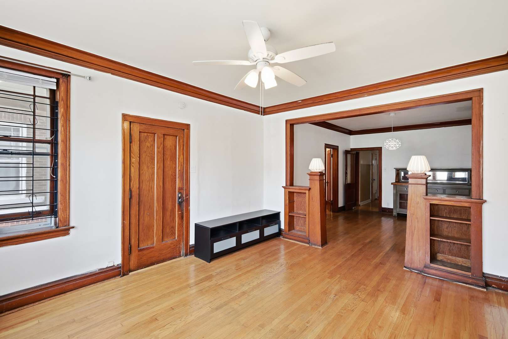 6641 S Fairfield AVE, Chicago, IL 60629