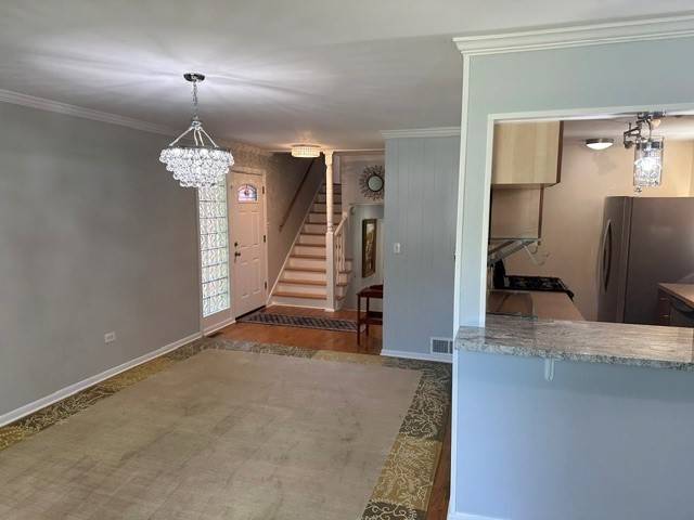 8953 Central Park AVE, Evanston, IL 60203