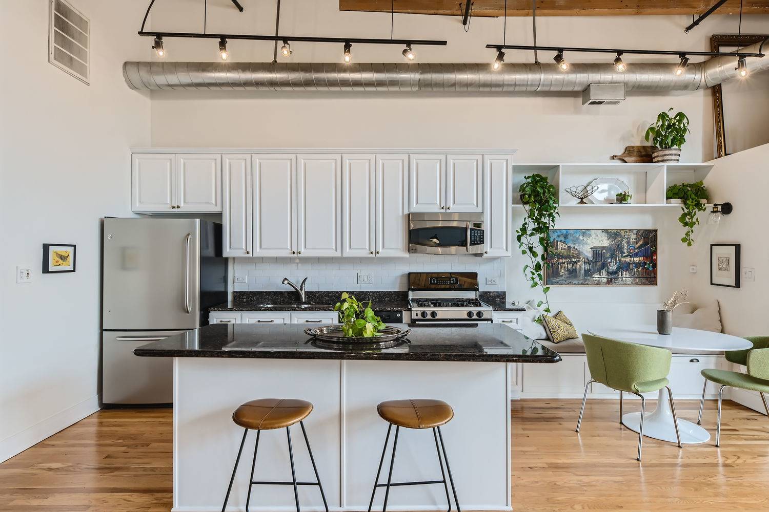 1670 N Claremont AVE #302, Chicago, IL 60647