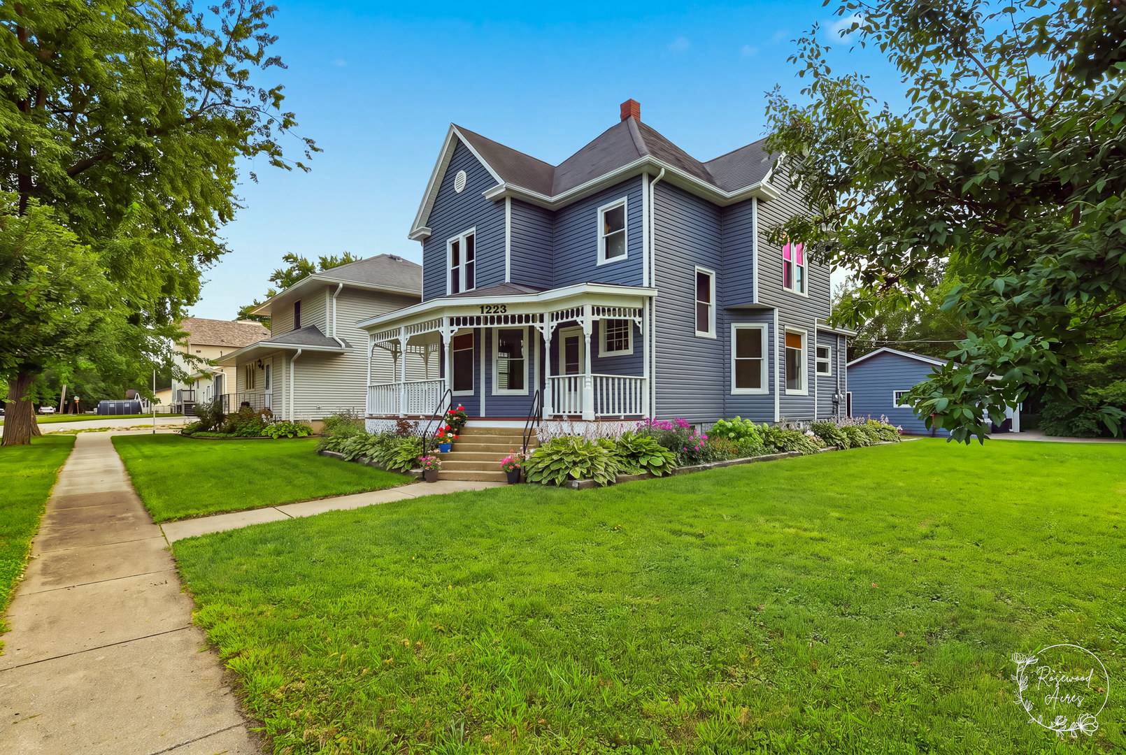 1223 N Locust ST, Pontiac, IL 61764