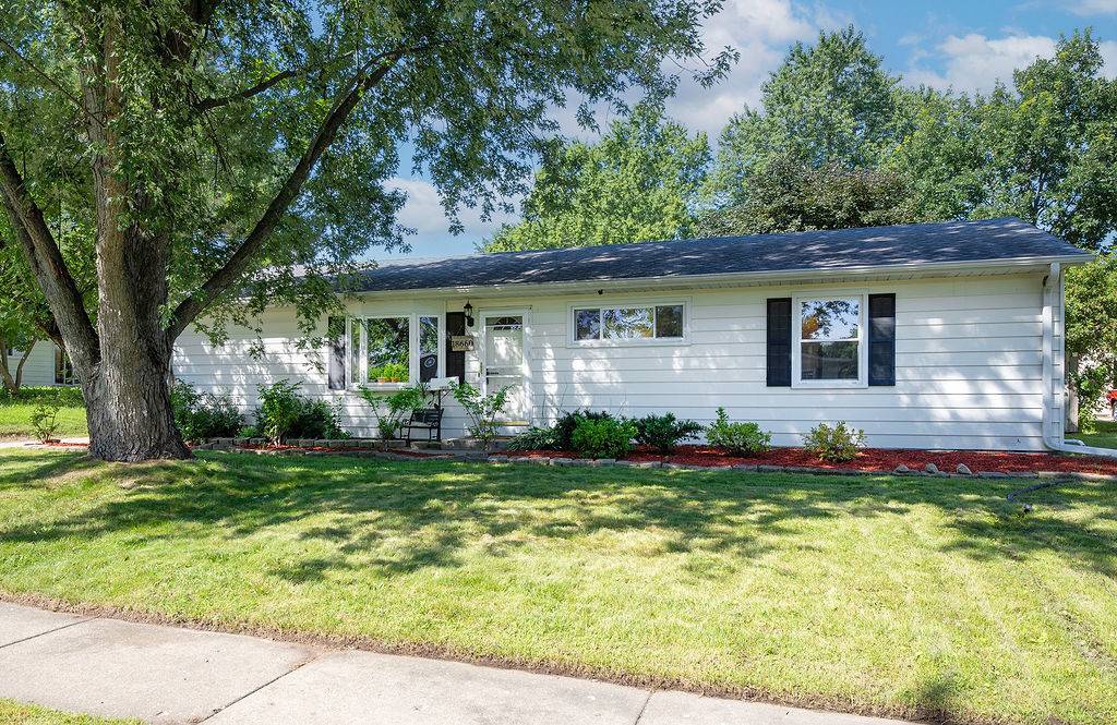 18660 W Highfield DR, Gurnee, IL 60031