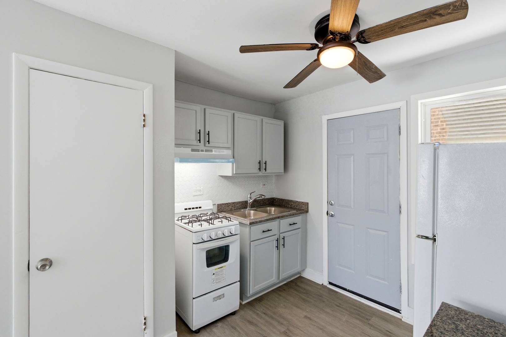 12300 S Elizabeth ST #3, Calumet Park, IL 60827