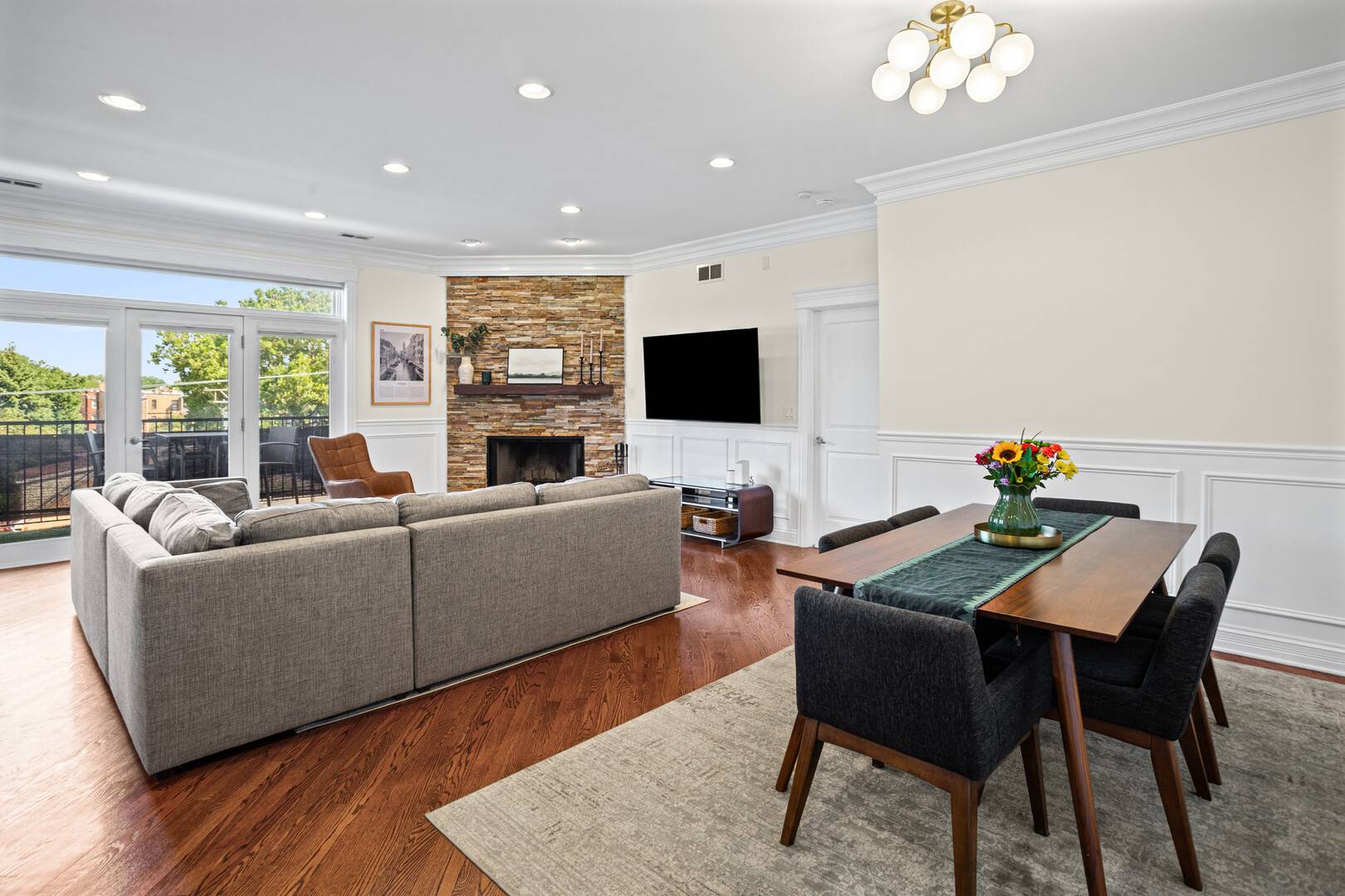2450 W Montrose AVE #3N, Chicago, IL 60618