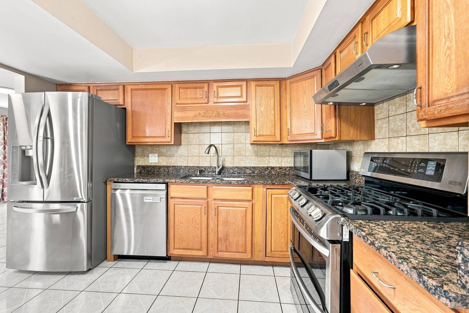 9349 Fern LN, Des Plaines, IL 60016