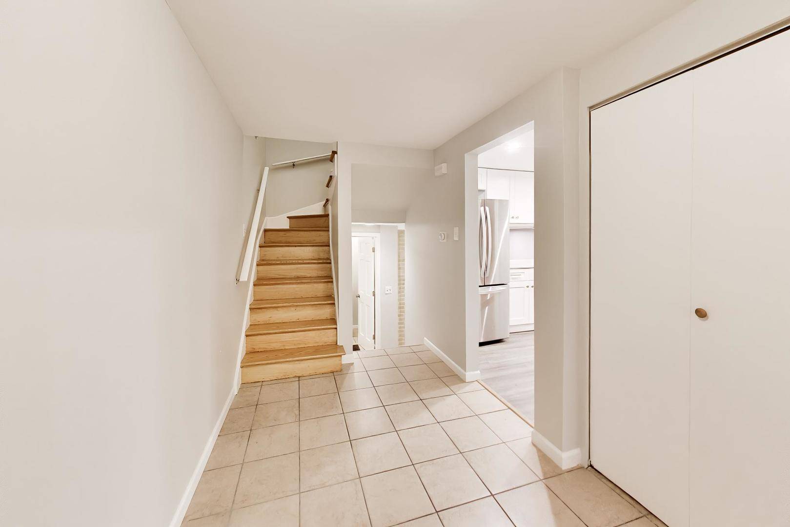 2117 E Gregory ST, Arlington Heights, IL 60004