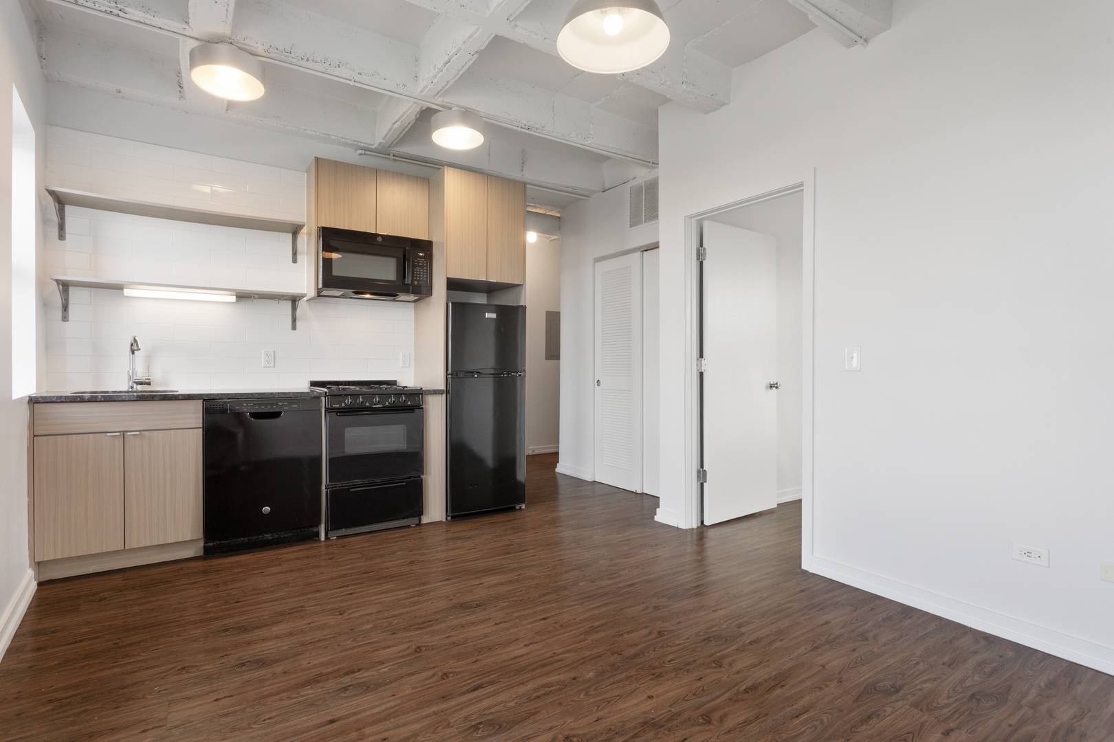 1325 W Wilson AVE #1211, Chicago, IL 60640