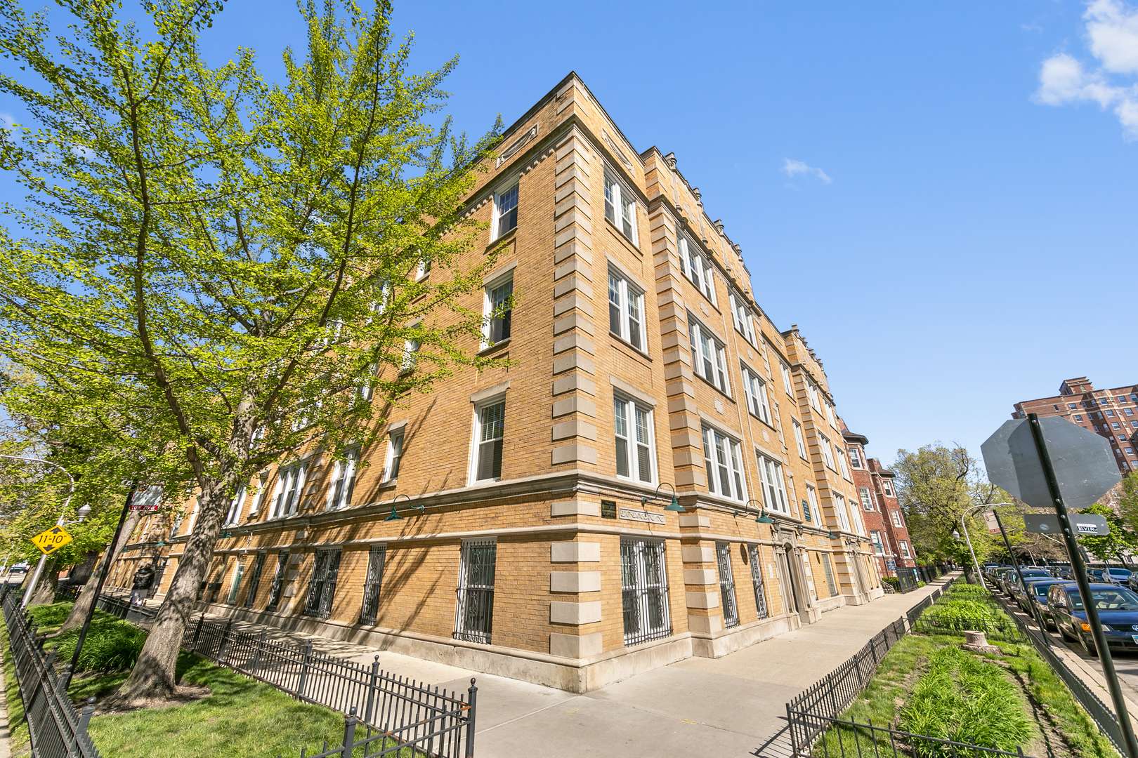 1112 W Glenlake AVE #3, Chicago, IL 60660