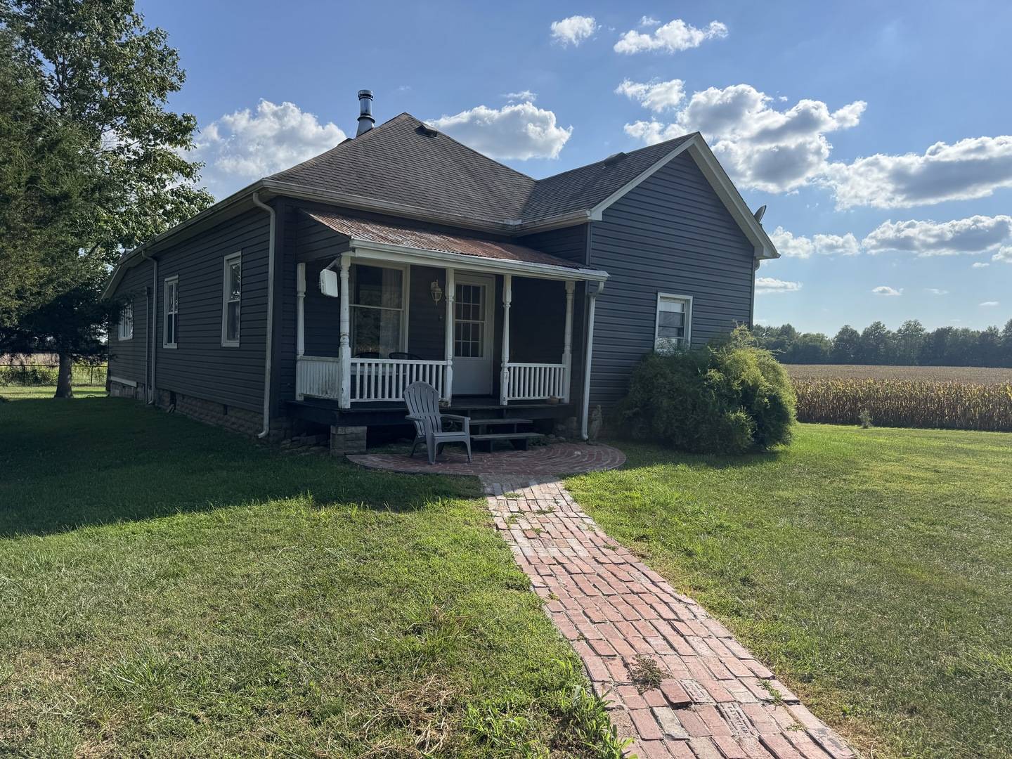 14496 Summers RD, Benton, IL 62812