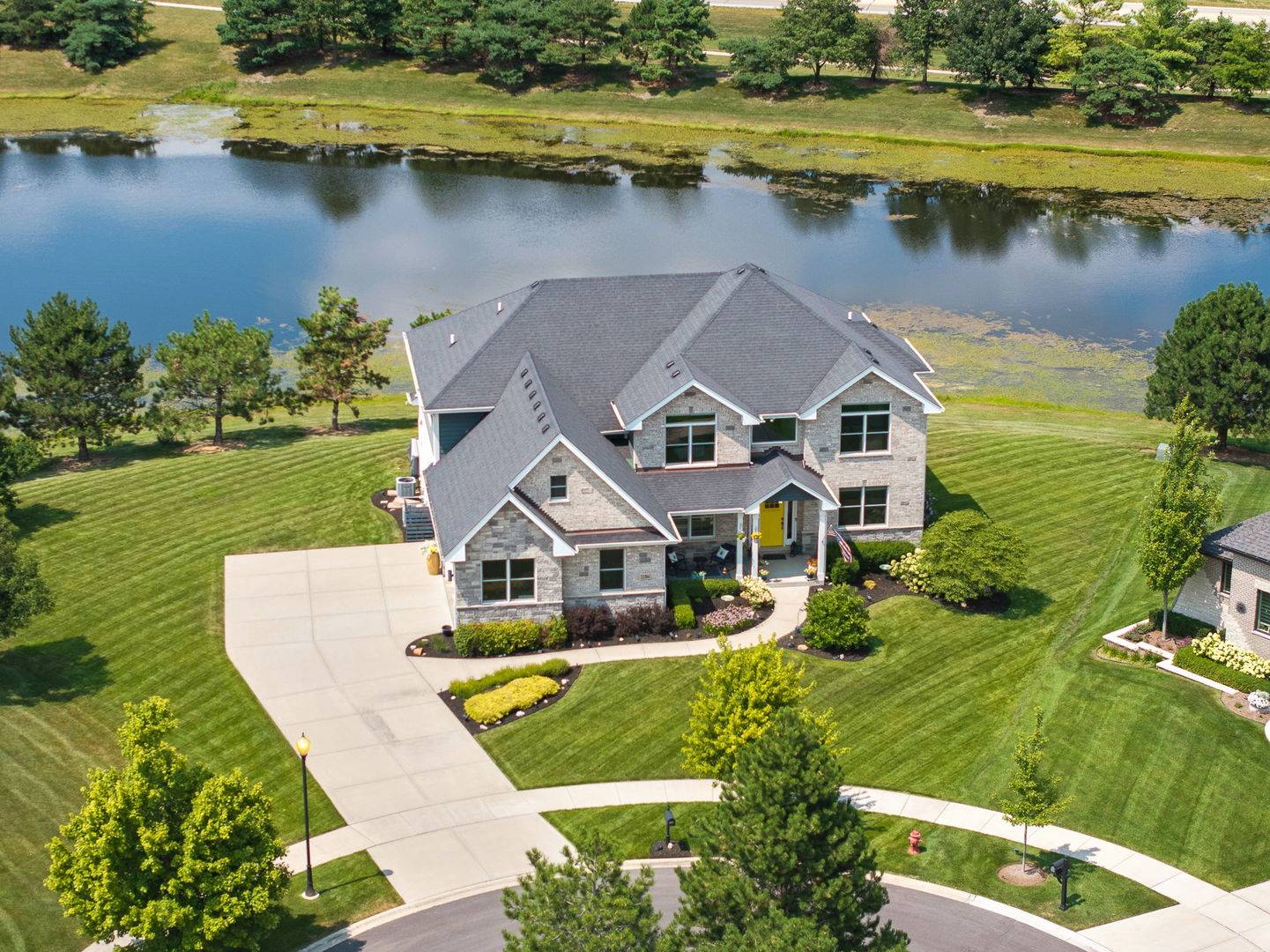 22384 Mallow DR, Frankfort, IL 60423