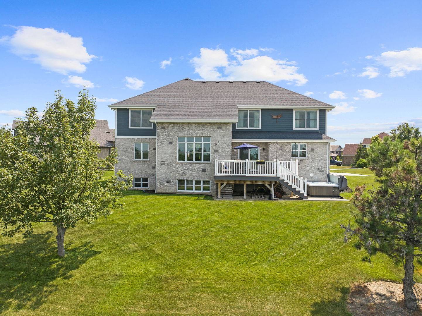 22384 Mallow DR, Frankfort, IL 60423
