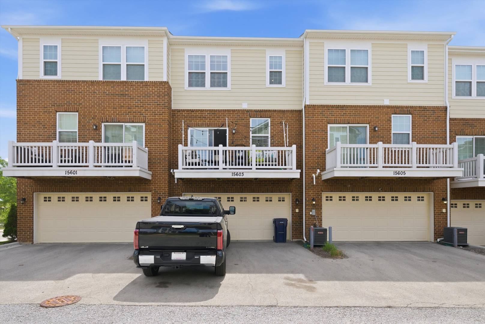 15603 Alice Mae CT, Orland Park, IL 60462