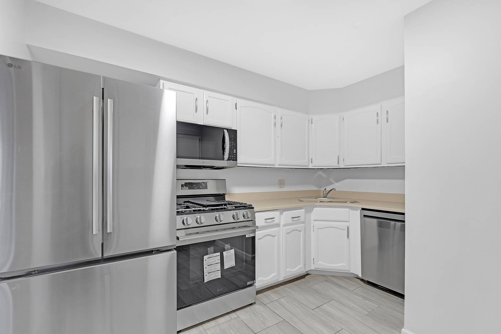 3 Timber LN #3, Vernon Hills, IL 60061