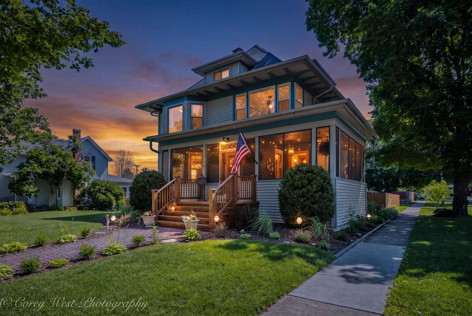 244 S Sycamore ST, Genoa, IL 60135