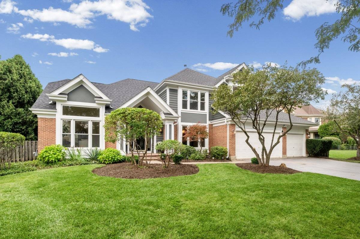 2116 Birchwood LN, Buffalo Grove, IL 60089