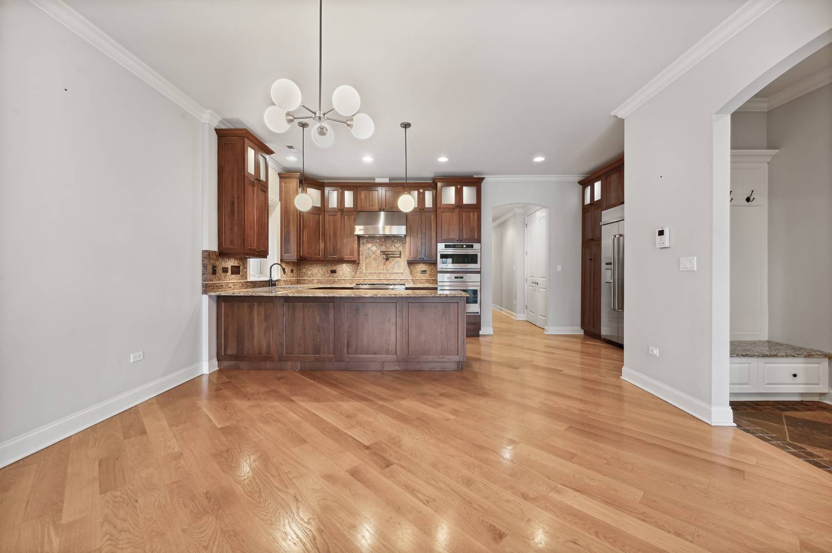 106 S Sangamon ST #3S, Chicago, IL 60607
