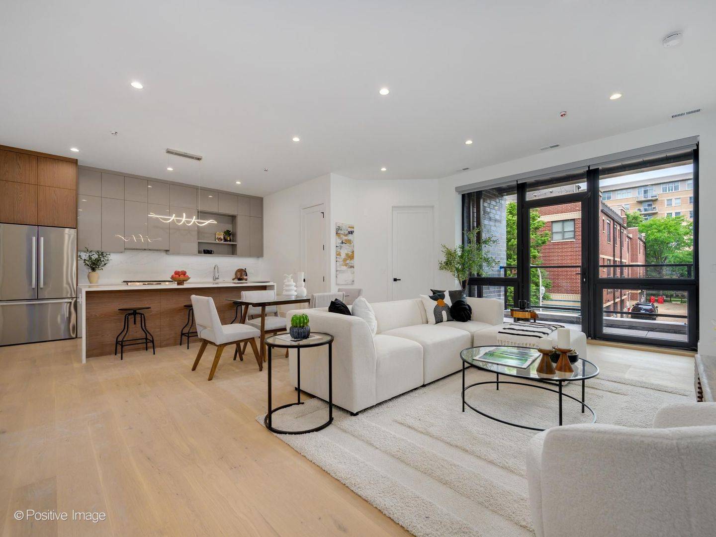 515 W Elm ST #201, Chicago, IL 60610
