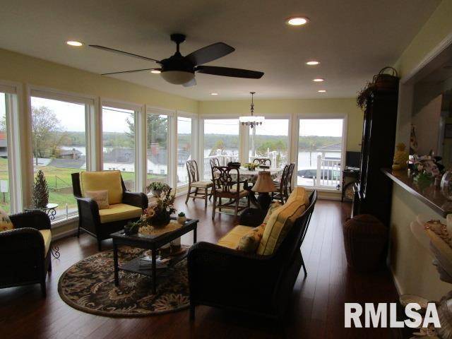 195 E MARKET ST, Elizabethtown, IL 62931