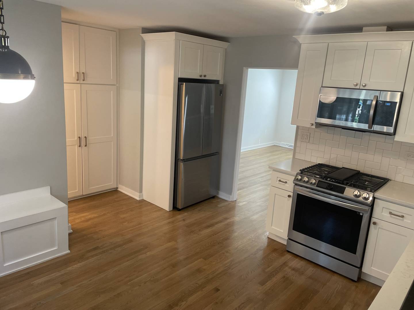117 E 6th AVE, Naperville, IL 60563