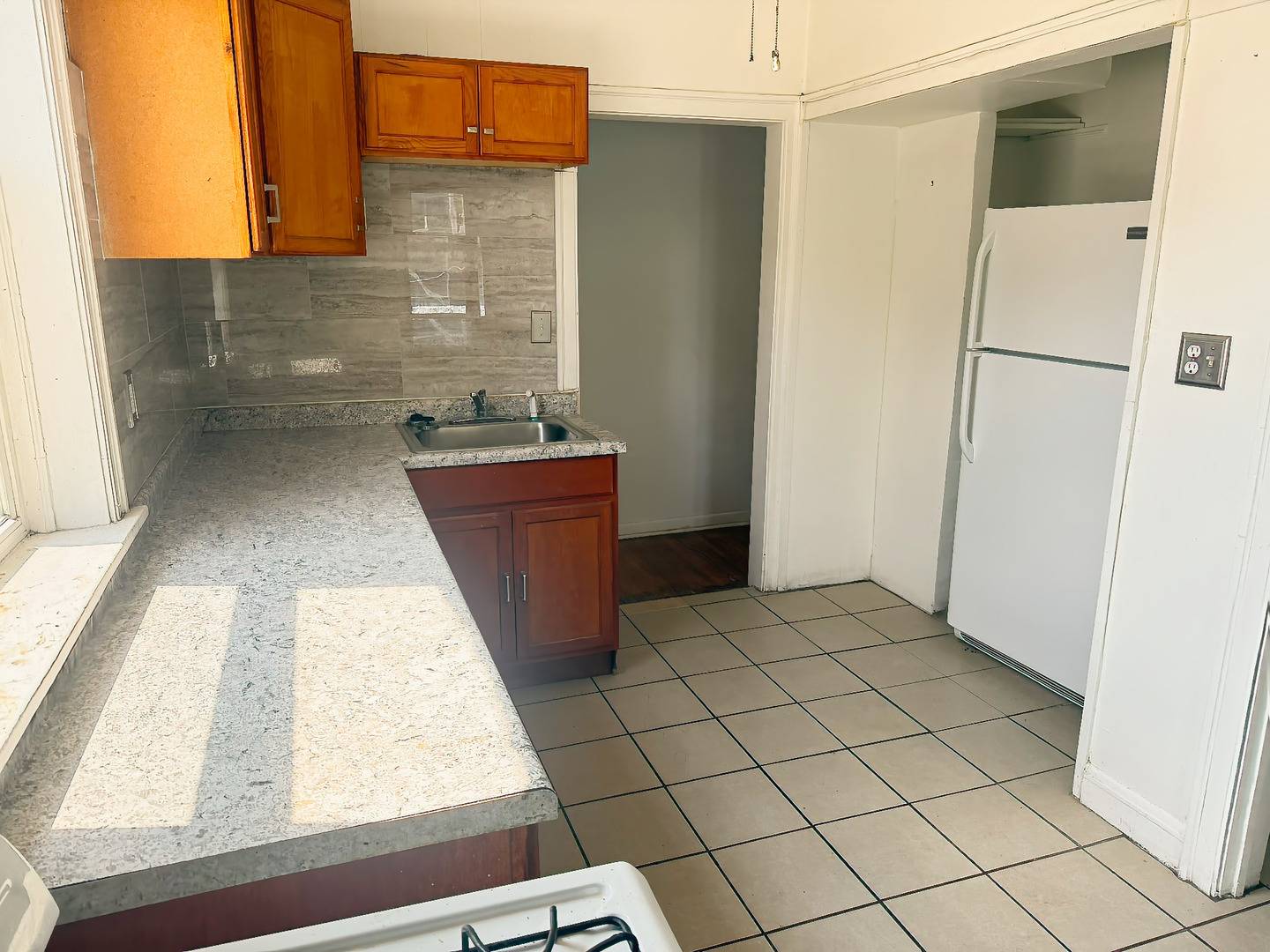 7547 S Cornell ST #2, Chicago, IL 60649