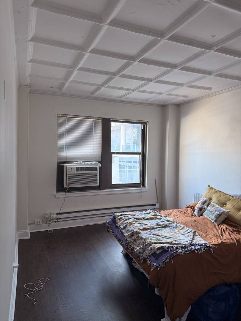 1211 N LASALLE ST #704, Chicago, IL 60610