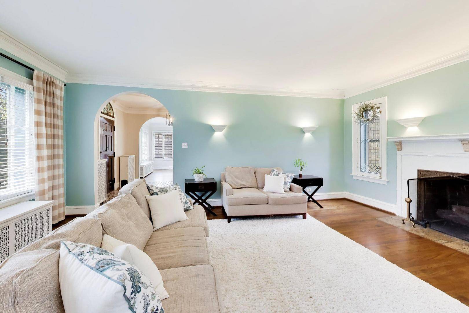 10041 S Hoyne AVE, Chicago, IL 60643