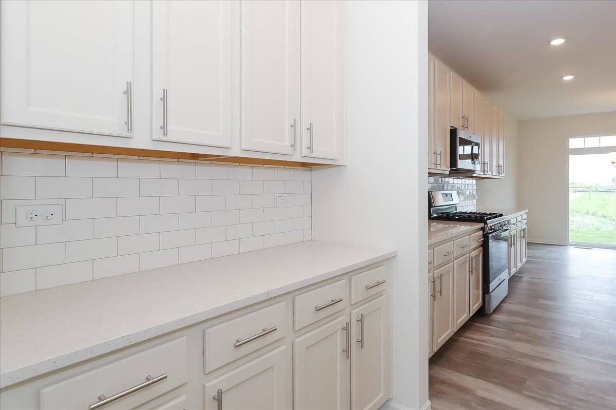 51 Pierce DR, Downers Grove, IL 60515