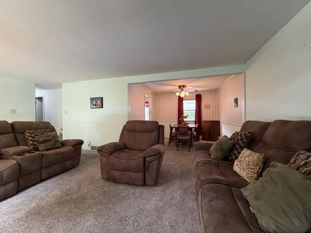 527 Edwin DR, Bourbonnais, IL 60914