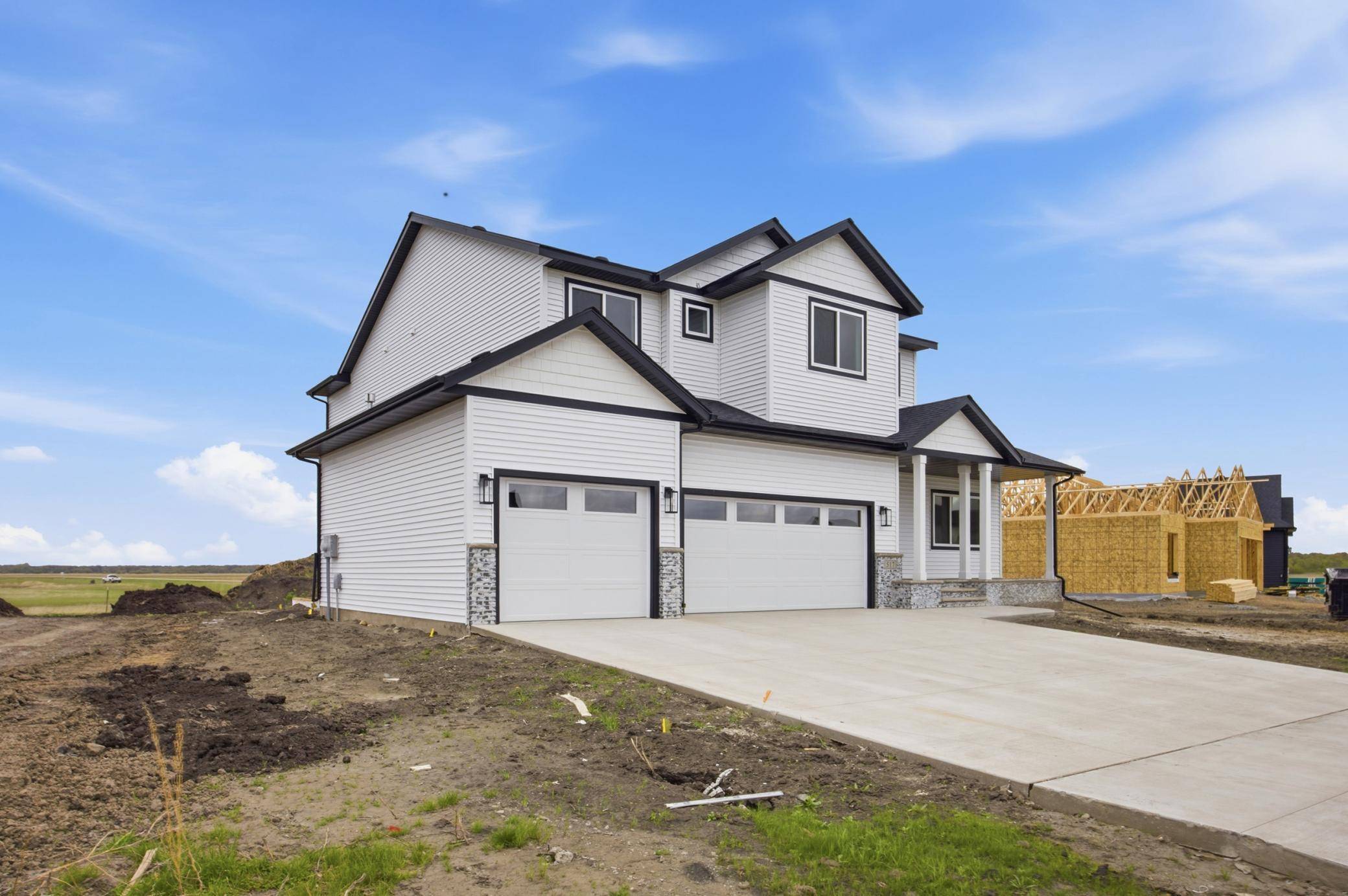 517 Prairie Pkwy, Kindred, ND 58051