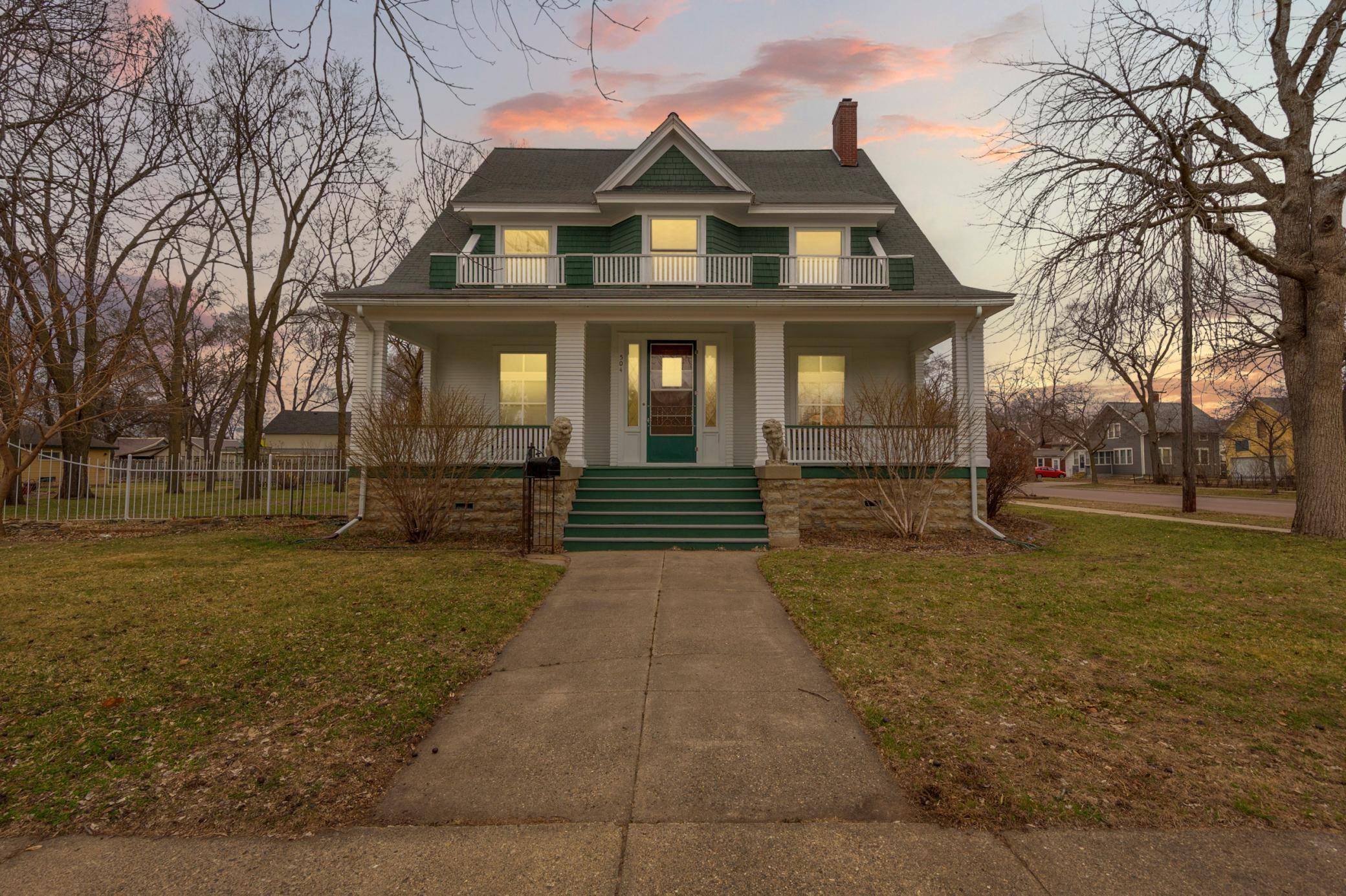 504 7th ST NW, Faribault, MN 55021