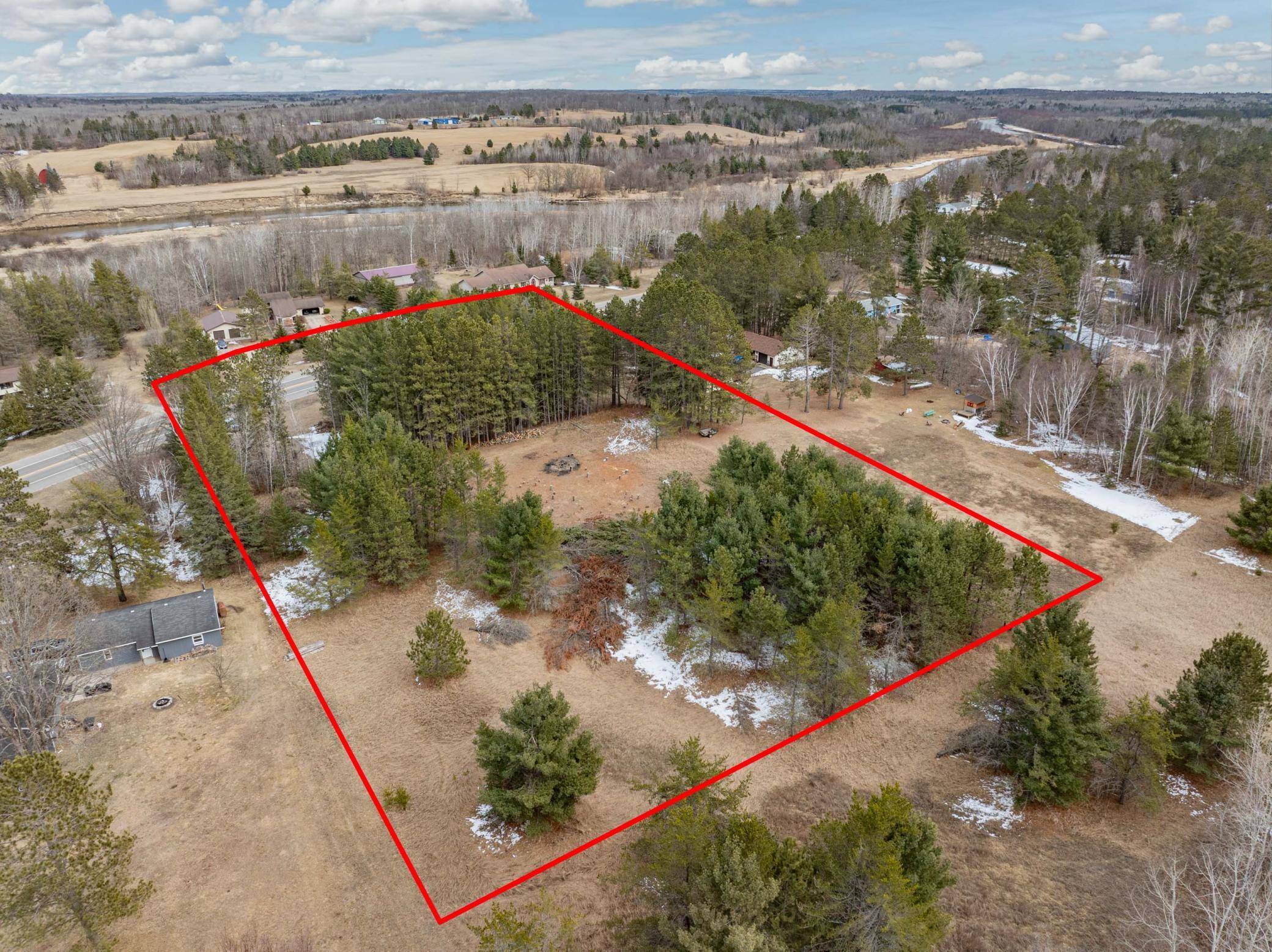 2976 River Road, Grand Rapids, MN 55744
