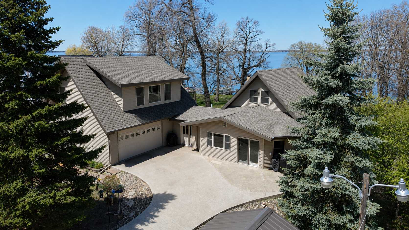 39409 Clearmont RD, Battle Lake, MN 56515