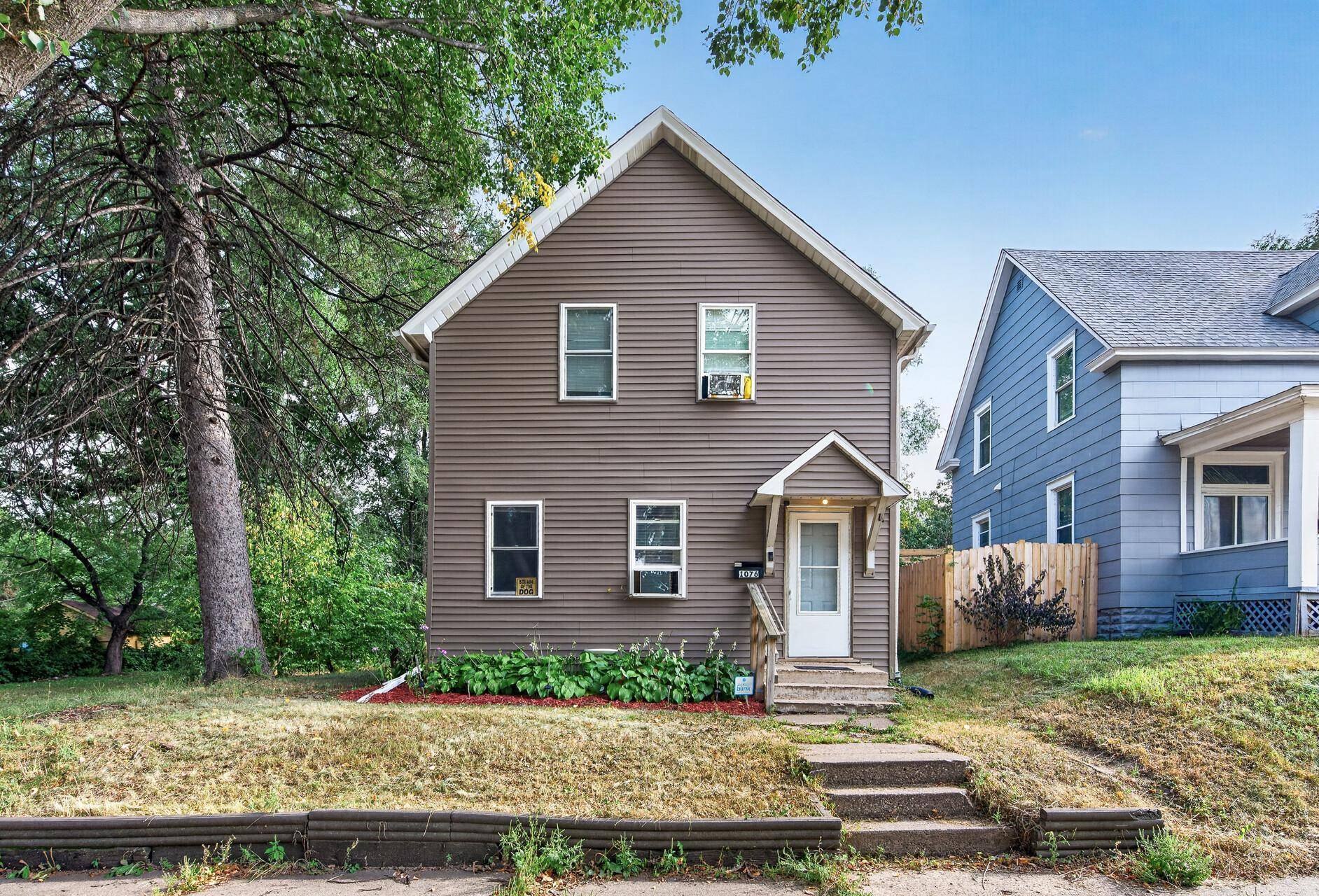 1076 Ross AVE, Saint Paul, MN 55106