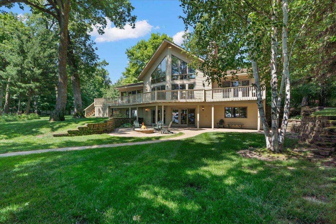 8882 Interlachen RD, Lake Shore, MN 56468