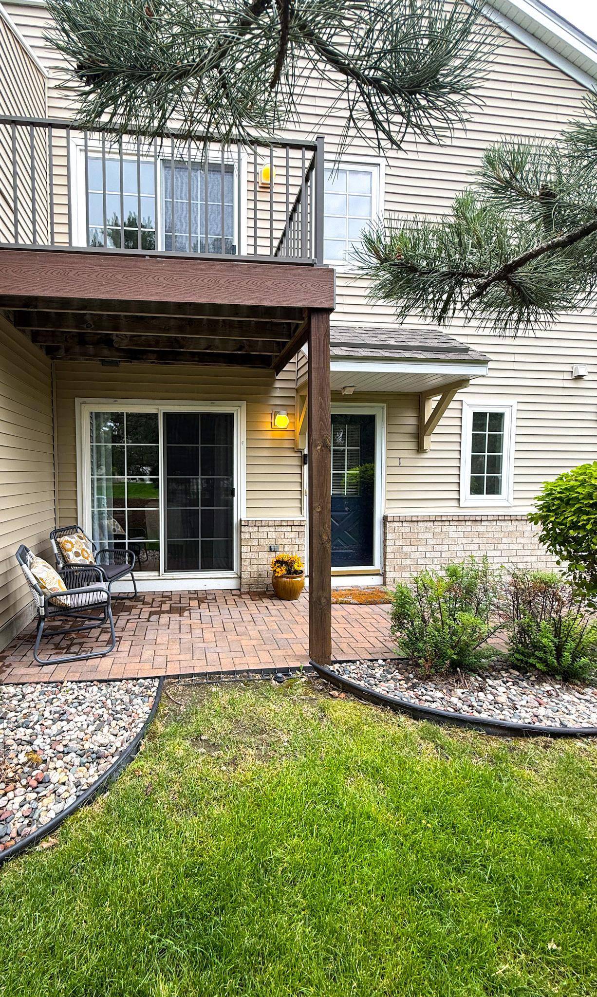 2225 Ranchview LN N #1, Plymouth, MN 55447