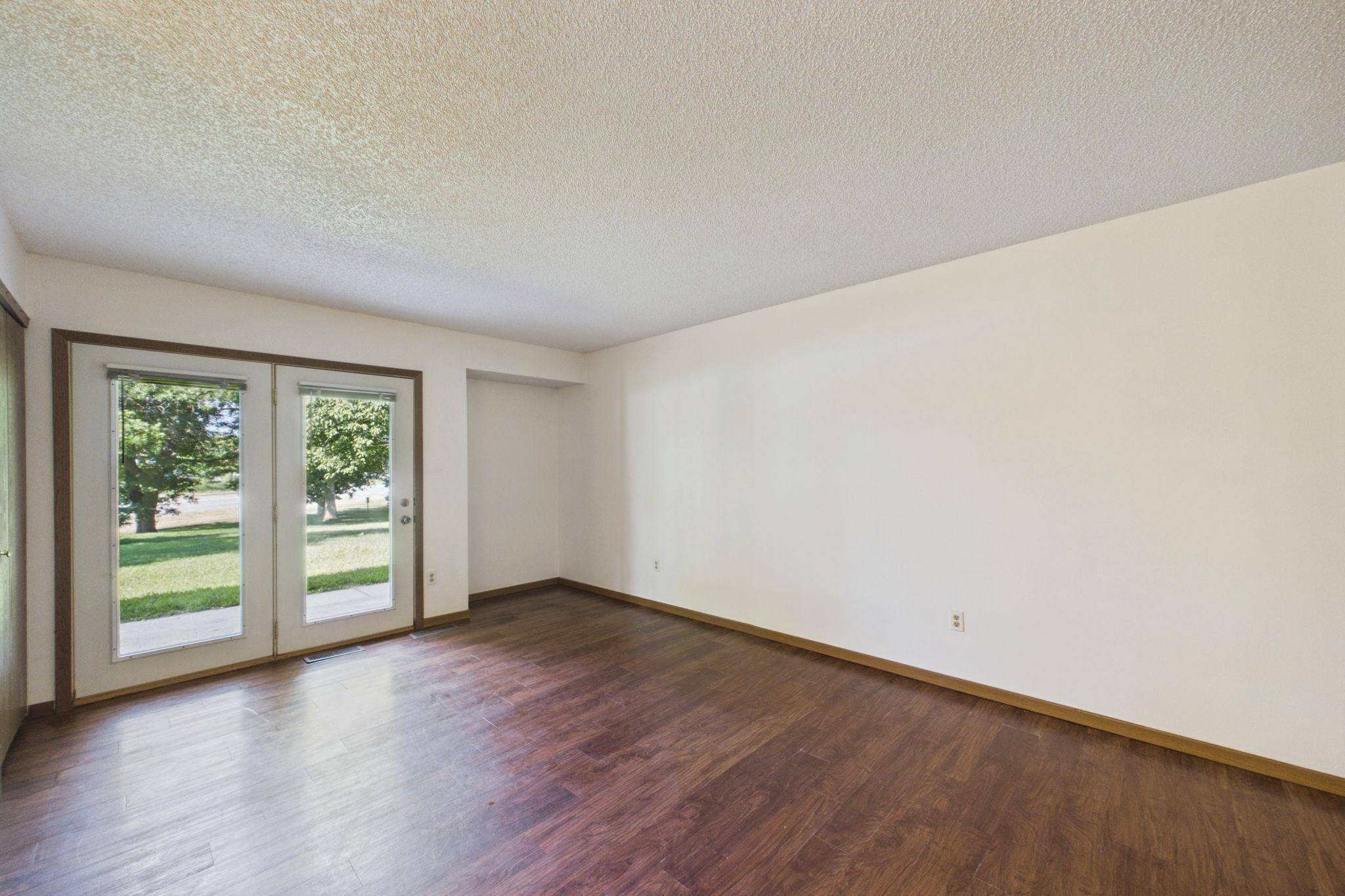 46 125th LN NW, Coon Rapids, MN 55448