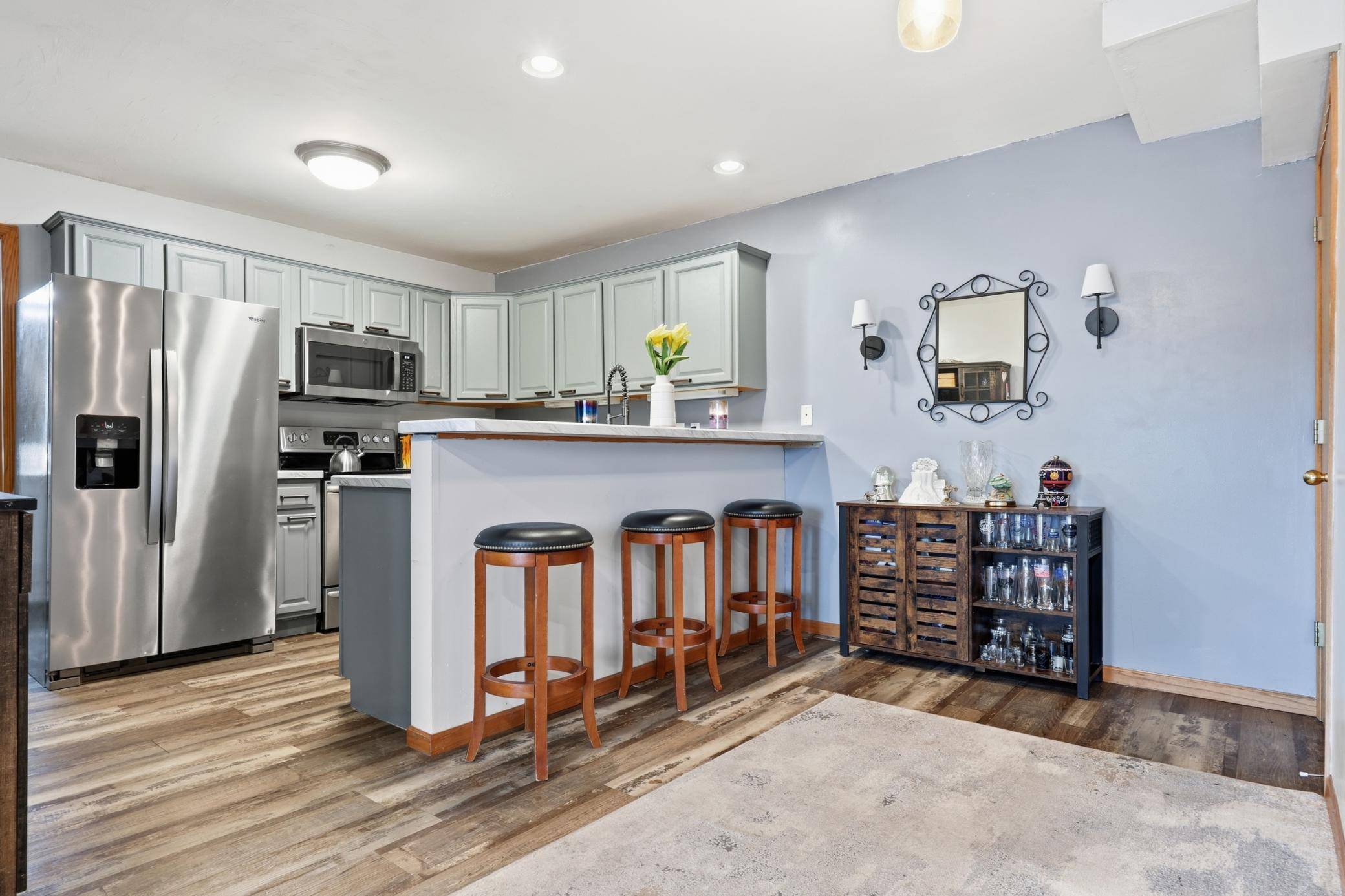 1654 Freedom LN, Waconia, MN 55387