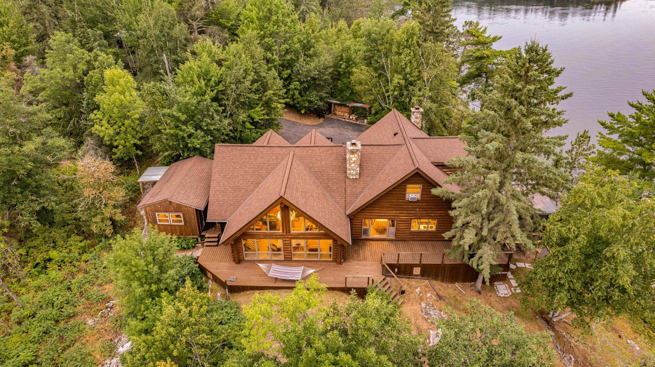 10001 Tomahawk TRL, Kabetogama, MN 56669