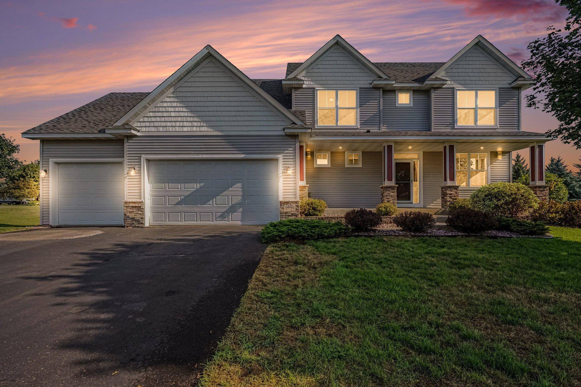 9448 Dunes LN, Cottage Grove, MN 55016