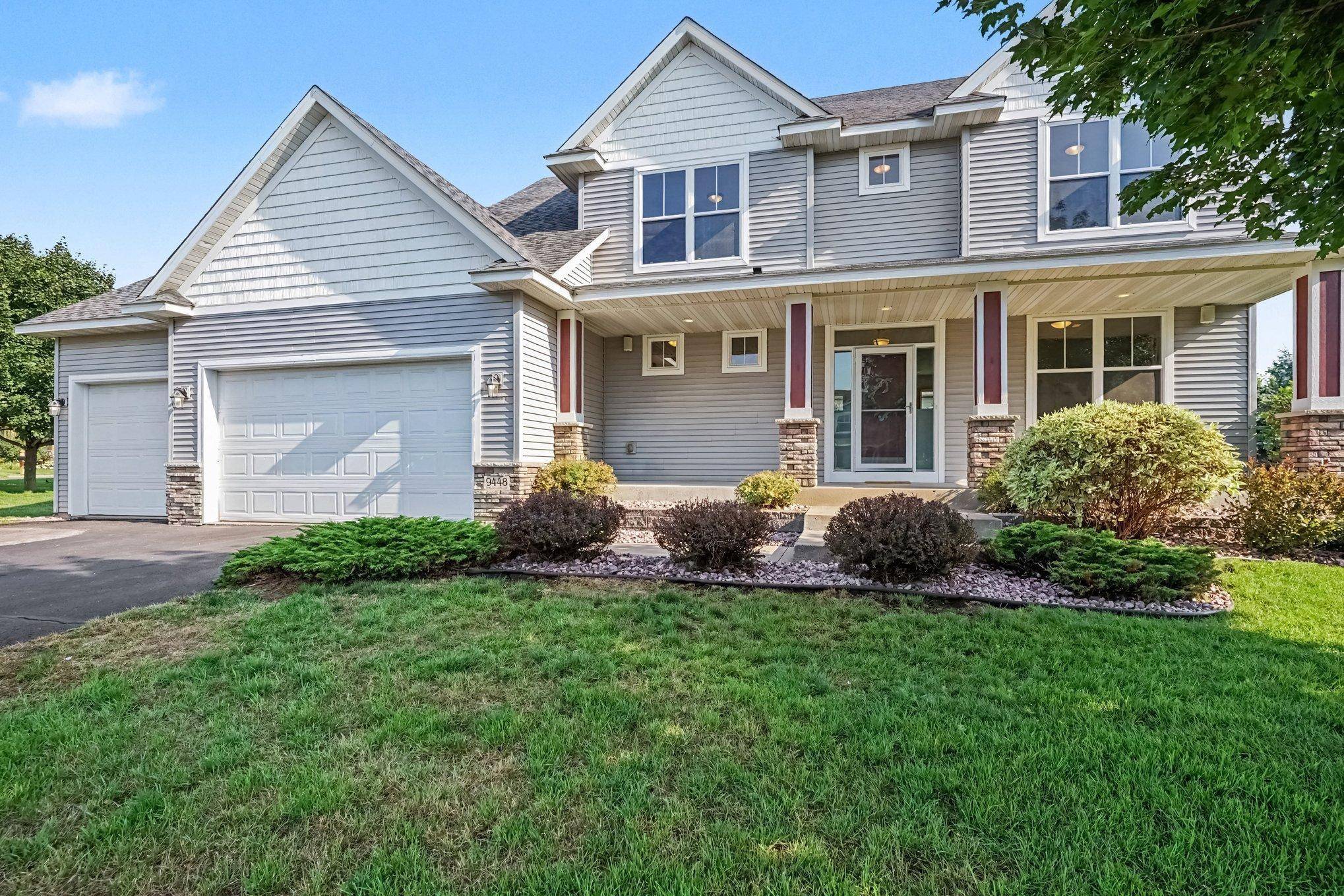 9448 Dunes LN, Cottage Grove, MN 55016