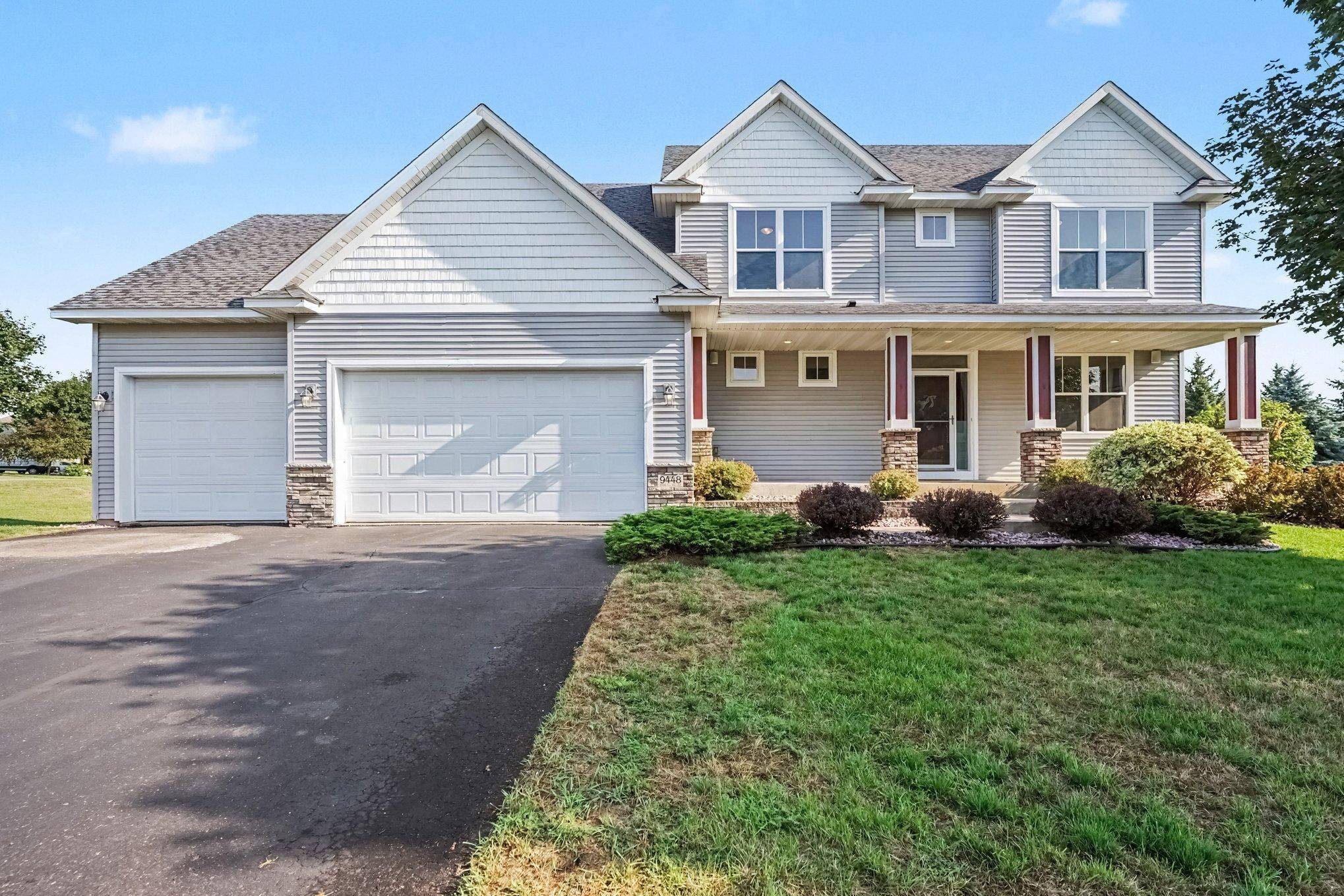 9448 Dunes LN, Cottage Grove, MN 55016