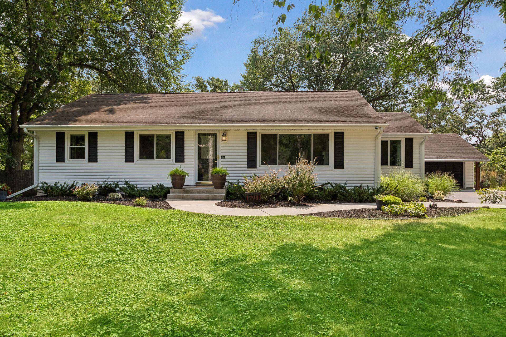 17901 Covington RD, Minnetonka, MN 55345