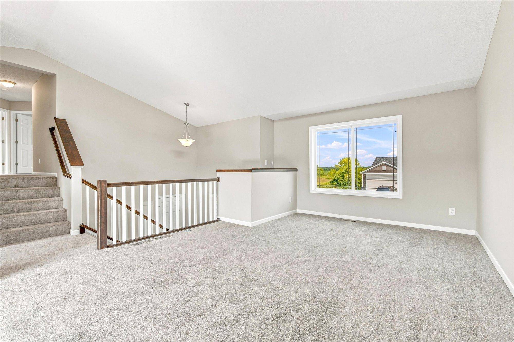 805 Highview LOOP SE, Pine City, MN 55063