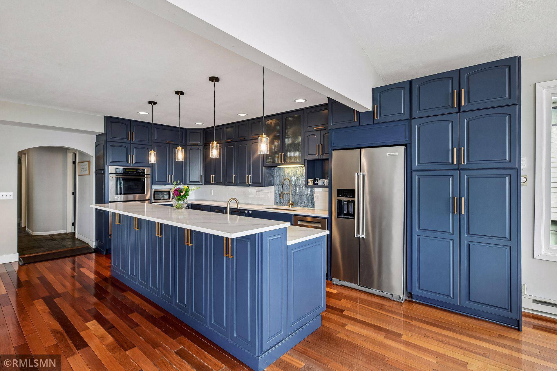 300 W Lake ST, Waconia, MN 55387