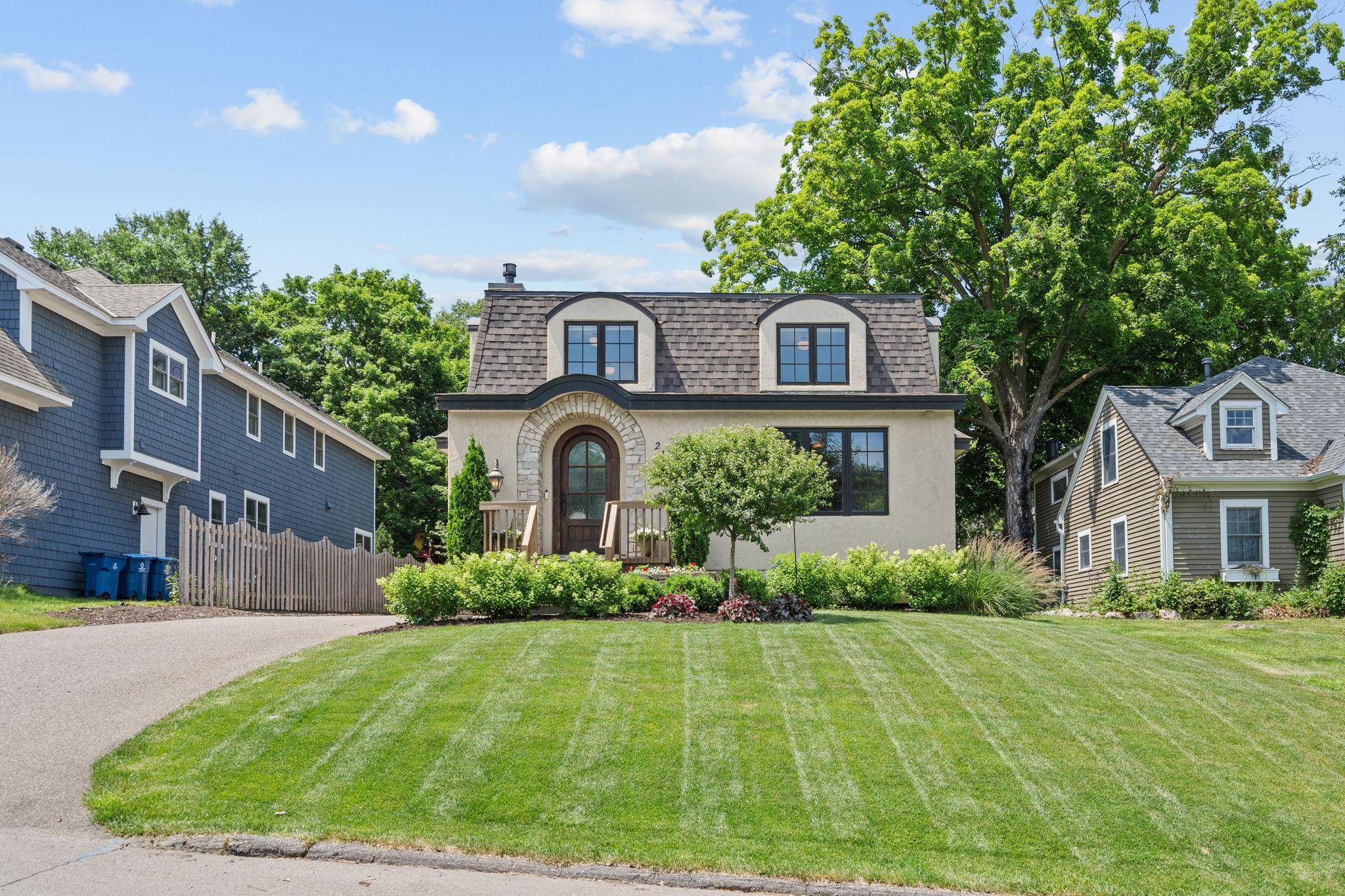 219 Chicago AVE N, Wayzata, MN 55391